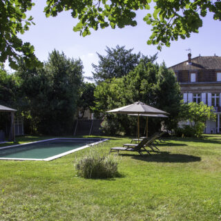 Jardin avec piscine chambre d'hote Moissac